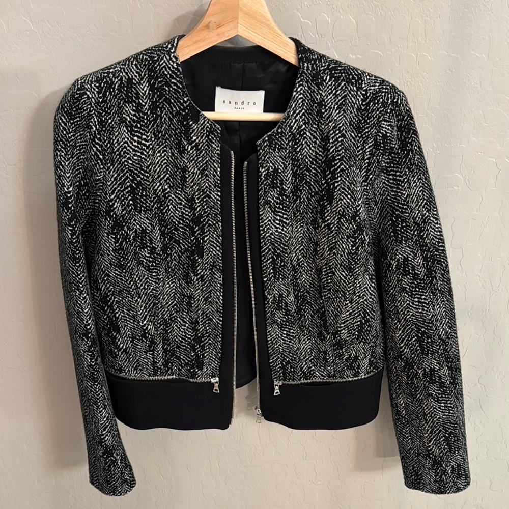Sandro Black and White Blazer with Cropped Style and Elegant Pattern